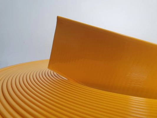 خط کانال آلومینیوم کلاه تراش با عرض 70mm در زرد